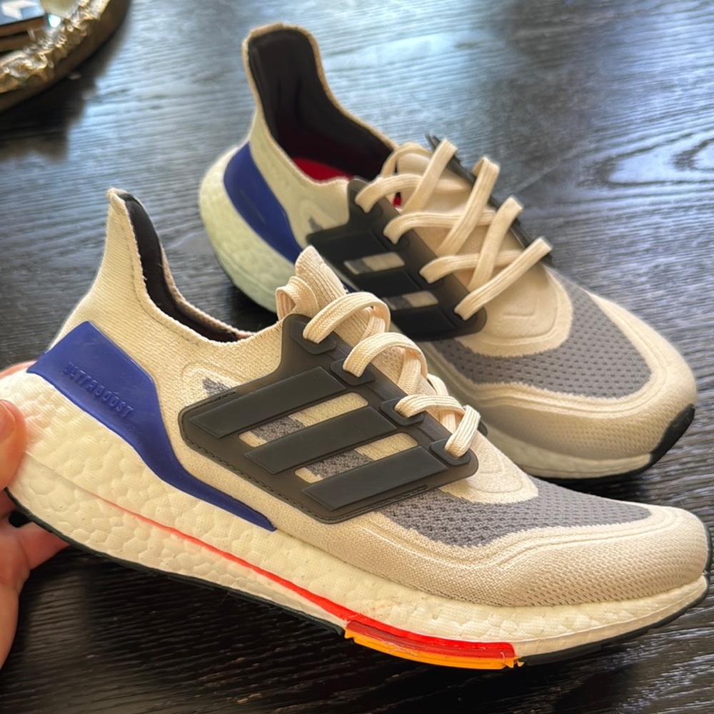 Adidas Ultraboost 21